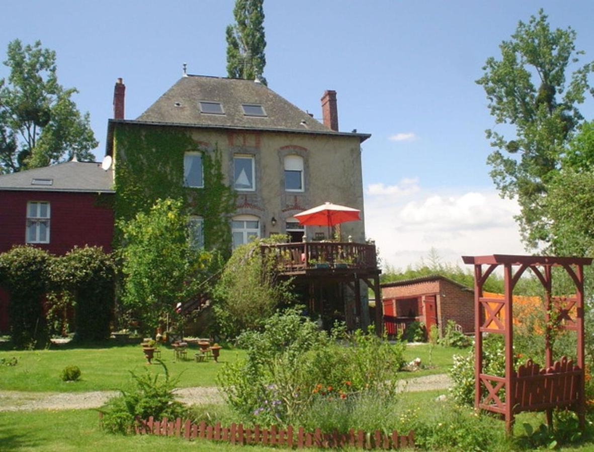 La Chaussee D'Olivet En Mayenne Esterno foto